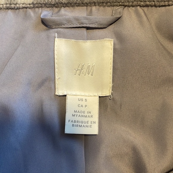 H&M Shacket - Picture 3 of 3